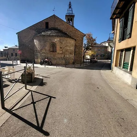 Acogedor En Daire Osséja